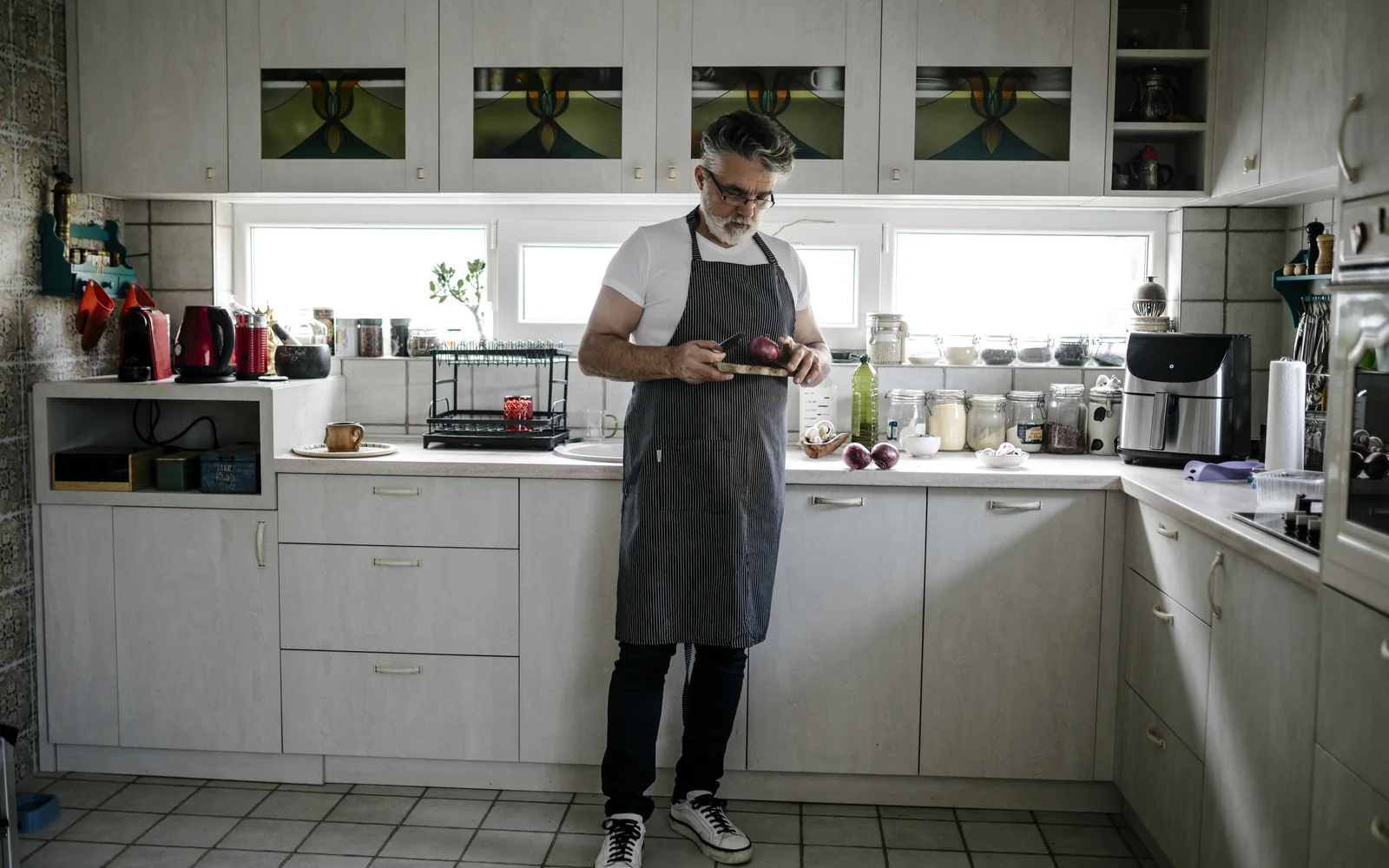 Preparación práctica de varios componentes para comidas cotidianas